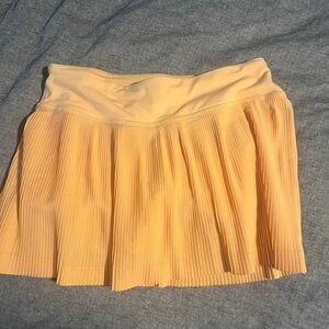 Lululemon mini Pleated low waisted Skirt